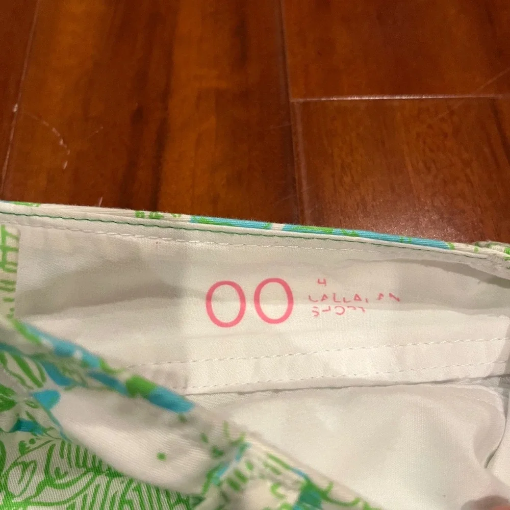 Lilly Pulitzer Callan Shorts Animal Print White Blue Green‎ Floral Print Size 00